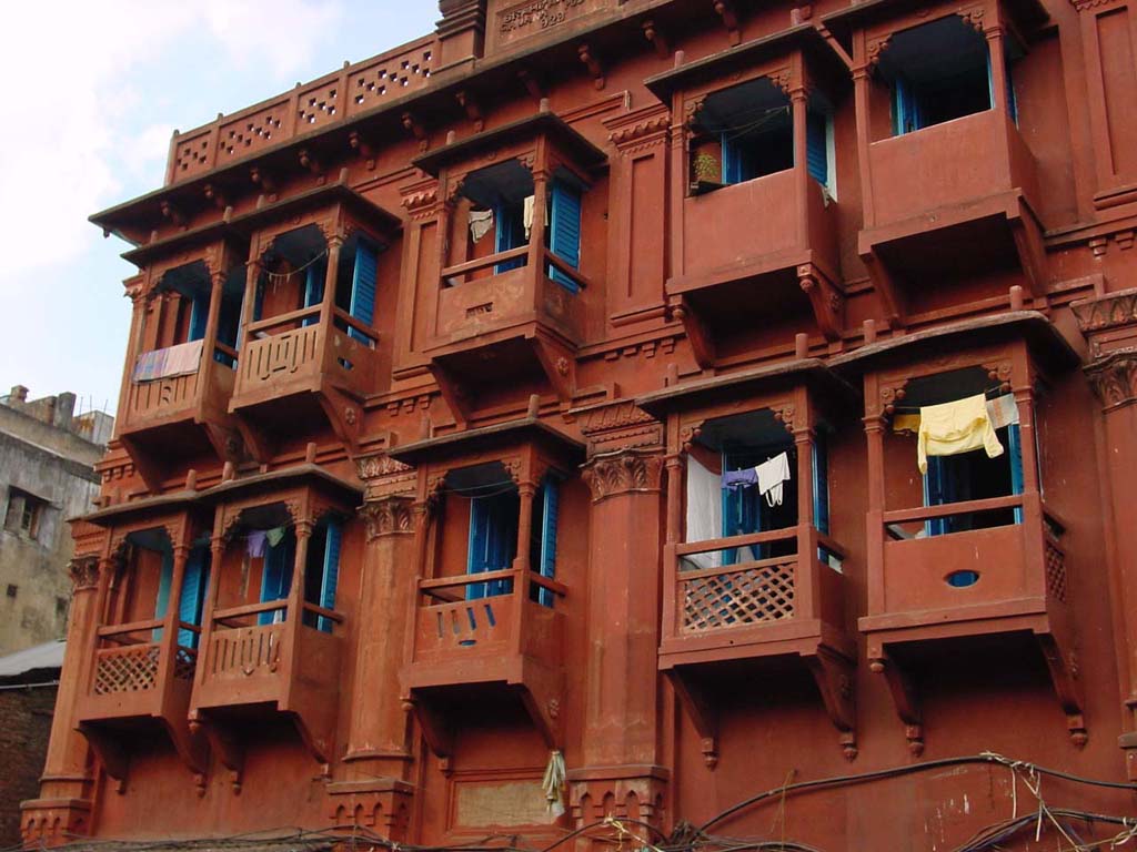 Colonial Building