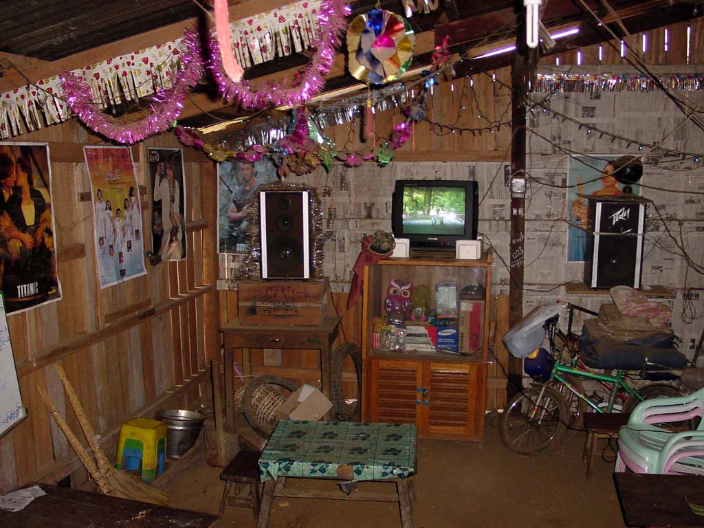 Karaoke Saloon