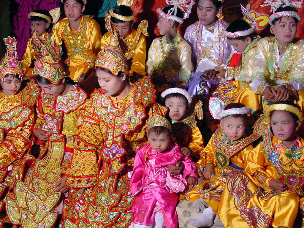 Mingun, Novitiation Ceremony