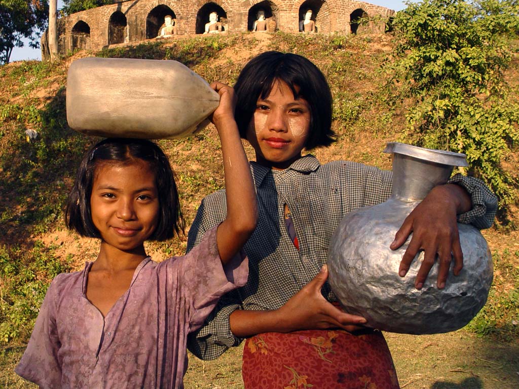 Girls, Buddhas