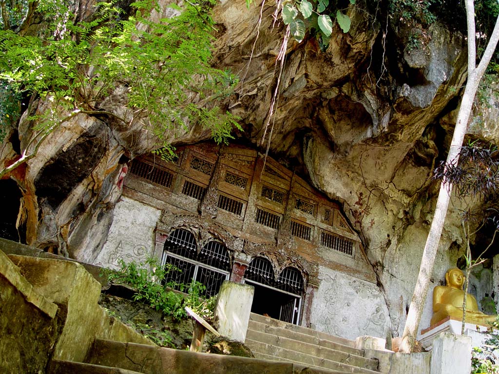 Tham Ting Caves