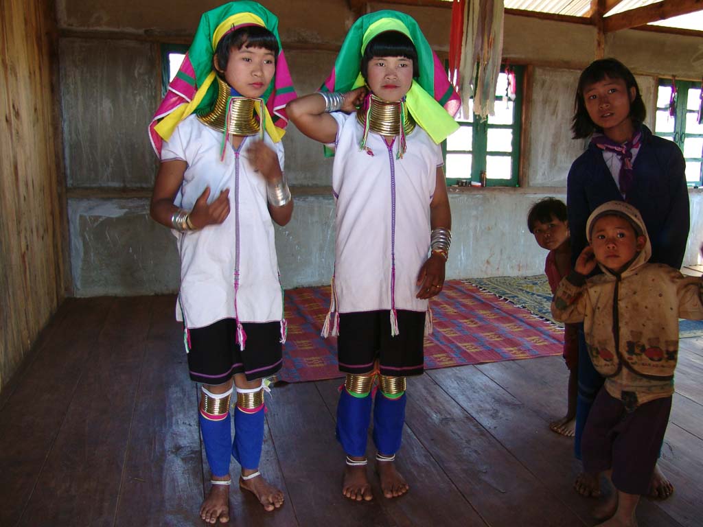 Padaung Village 10:48 AM