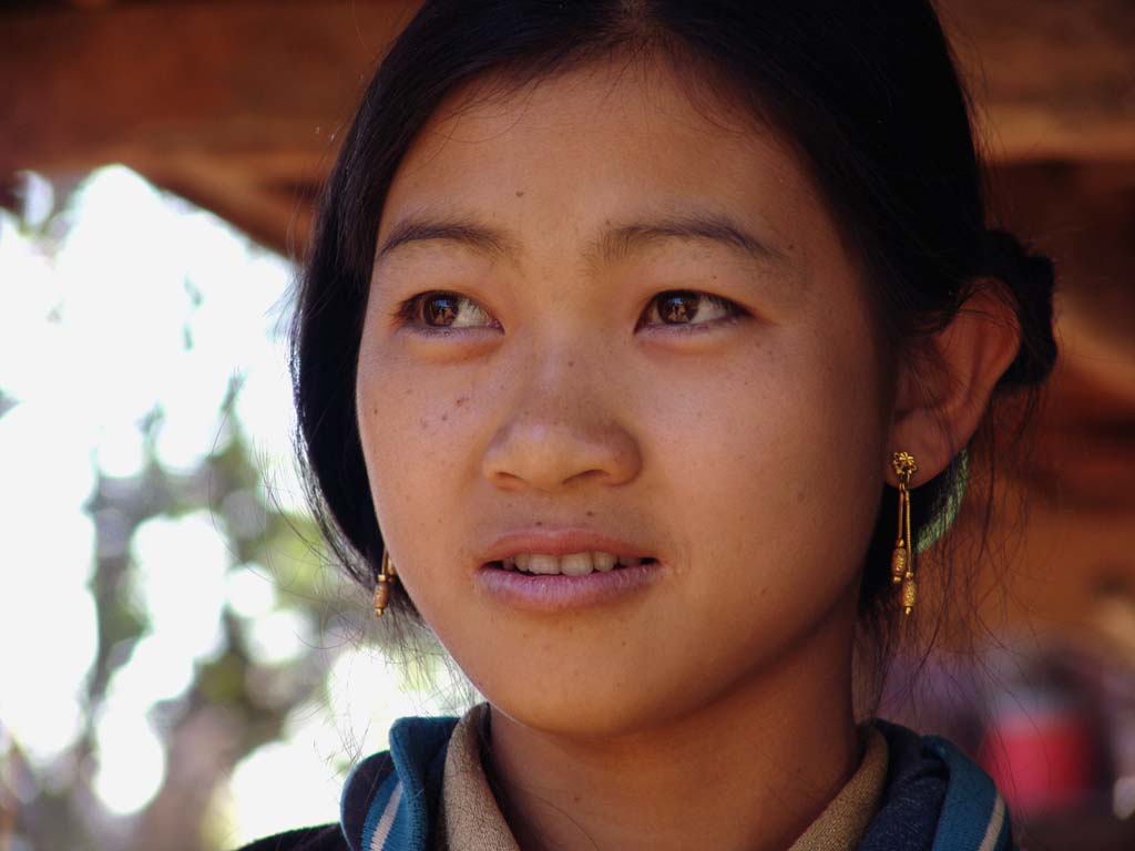 Shan Girl, Noi Raw
