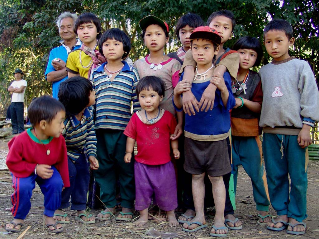Aka Village Dong Som