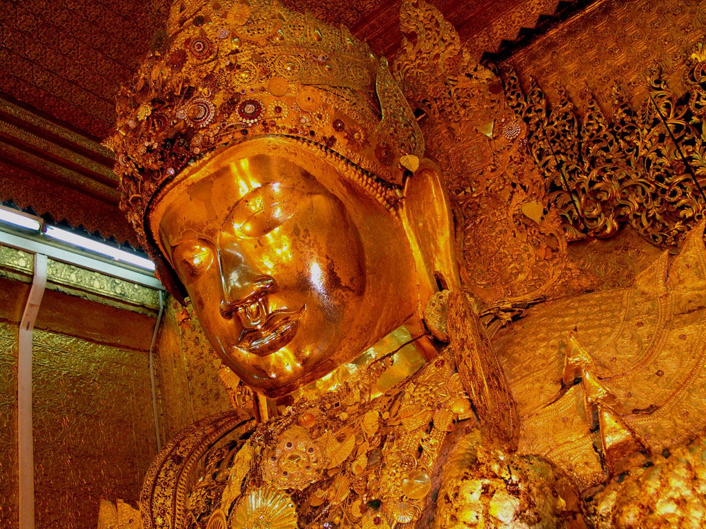 Mandalay, Maha Muni