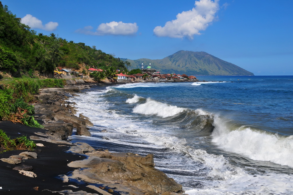 South Coast, Flores